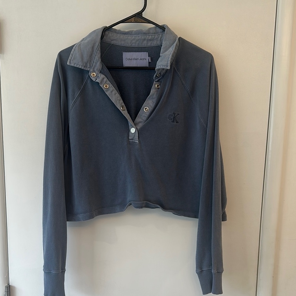 Calvin Klein Jeans Women's Slate Blue Cropped Snap Pullover